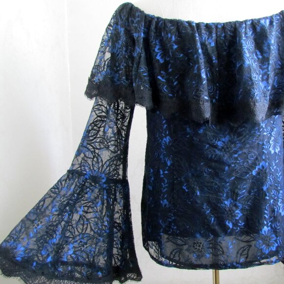 LACE BLOUSE, 8, WHITE HOUSE BLACK MARKET RUFFLE NECK, OFF-SHOULDER, BELL SLEEVES - Picture 6 of 7